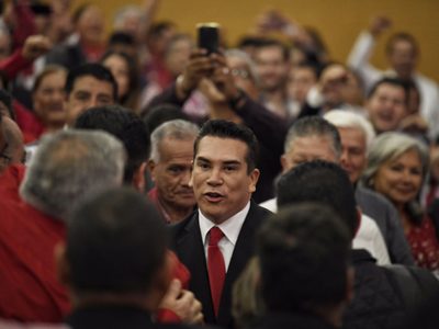 PRI y Coparmex acuerdan "preservar a toda costa" la estabilidad macroeconómica de México