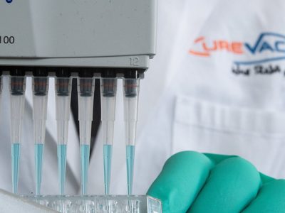 CUREVAC y Novavax iniciarán en México la fase 3 de su vacuna contra covid la próxima semana
