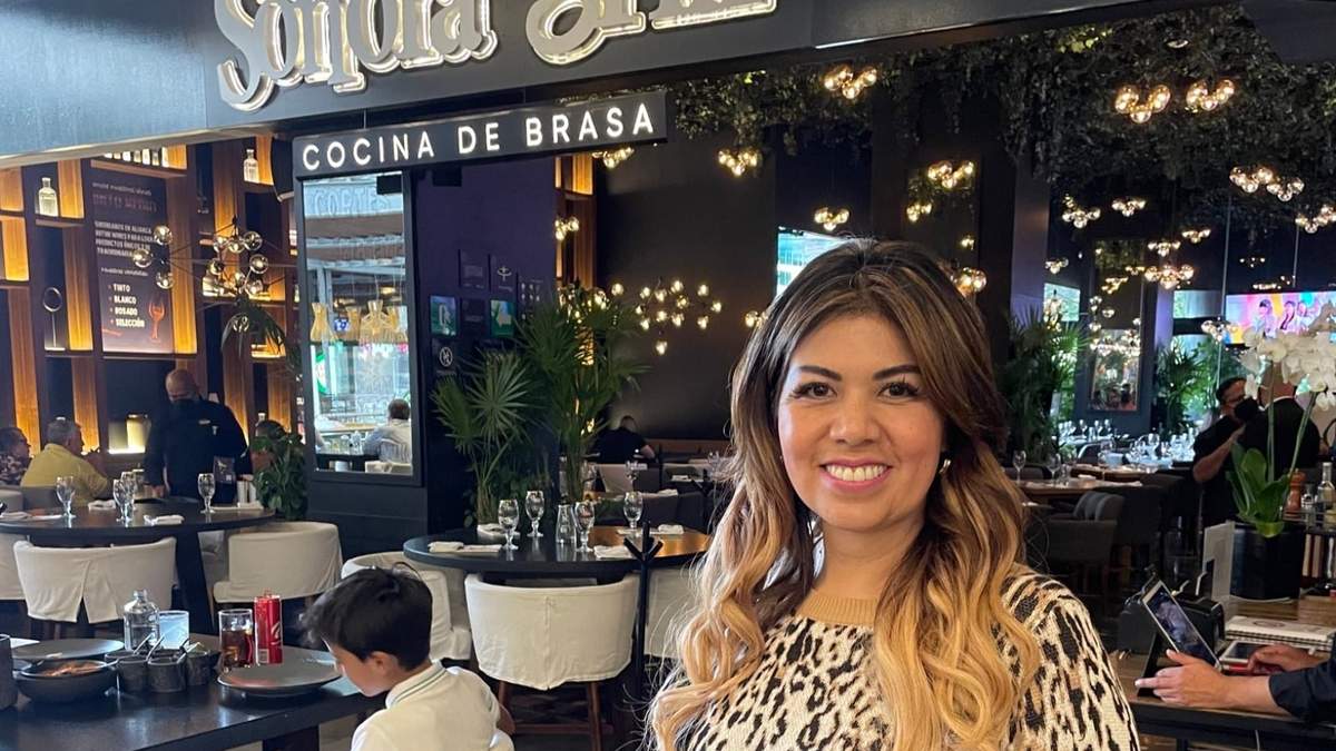 La diputada América Rangel en el Sonora Grill