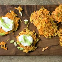 Latkes de papa: una receta típica de la cocina judía, súper fácil, deliciosa y perfecta para salvar la cena