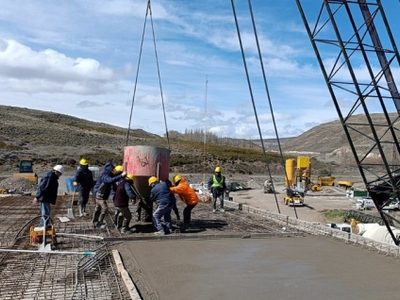 Empezó el hormigonado del nuevo puente de La Rinconada: la obra tiene un avance del 80 por ciento