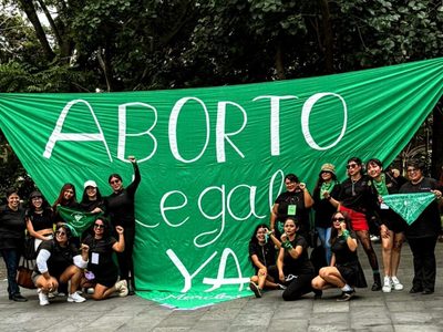 Feministas exigen al gobierno que el aborto sea legal en todos los estados del país