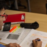 Pan American Energy lanzó su programa de becas universitarias