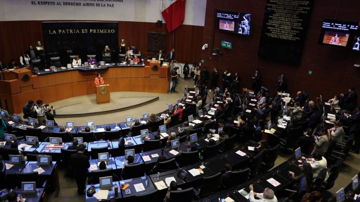 Sesión en el Senado