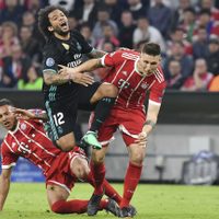 Real Madrid doblega 2-1 al anfitrión Bayern en juego de ida de la Champions