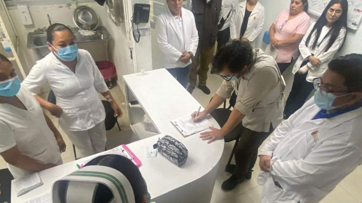 Trabajadores alistan un paro en el IMSS-Bienestar