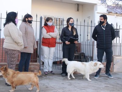 Zapala: Tu Barrio Saludable recorre la ciudad ejecutando tareas de limpieza
