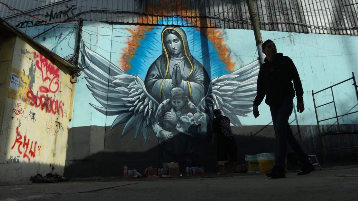 Mural en el paradero de Santa Martha Acatitla en homenaje a Alicia Matías