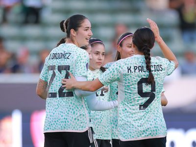Selección mexicana femenil golea 8-0 a República Dominicana en la Copa Oro W