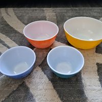 Si tu abuela los usaba para cocinar, ahora pueden valer miles: los objetos vintage que son tendencia en decoración