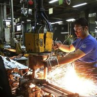 Alertan que puede desatarse una crisis industrial luego del cierre de Fate