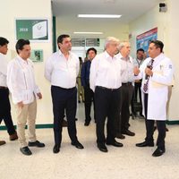 López Obrador anuncia la desaparición del Seguro Popular