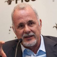No es intención incomodar al poder desde la FIL: Raúl Padilla