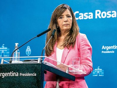 Gabriela Cerruti sobre Batakis: "Hacía falta una mujer para agarrar esta brasa caliente"