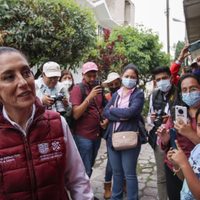 En Iztapalapa, Sheinbaum da “tour” a presidentas del DIF para mostrar el programa Barrio Adentro