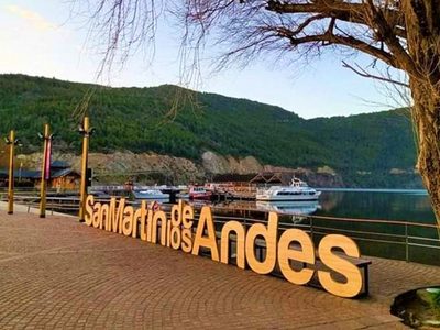 Misterio en Neuquén: mirá el radical cambio en el Lago Lácar