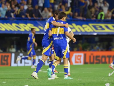 Lo normalizó: Fernando Gago le restó importancia al tenso momento entre Cavani y Zeballos en Boca