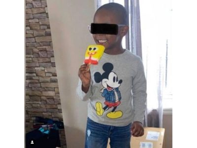 Niño toma cuenta de su madre en Amazon y compra 2 mil 500 dólares en paletas de Bob Esponja