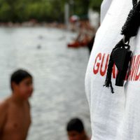 Preocupación en Neuquén por la falta de guardavidas en piletas y colonias