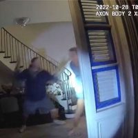 Video muestra el ataque con martillo contra el esposo de Nancy Pelosi