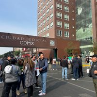Grupo de sujetos intenta reventar paro de trabajadores en Ciudad Judicial de la CDMX (Videos)
