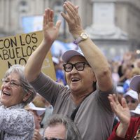 ¡Jubilaciones, pensiones y AUH! El Gobierno decretaría un nuevo aumento en junio