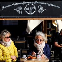 Bienvenida la normalidad en Francia: abren restaurantes, bares y cafés