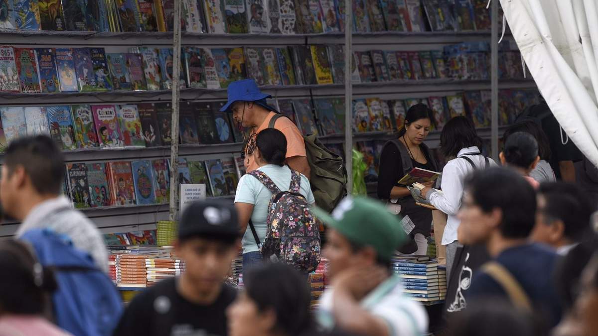 La XXIII Feria Internacional del Libro en el Zócalo (FIL Zócalo) capitalino