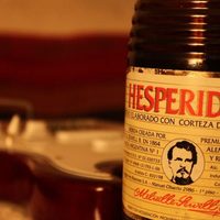 Aperitivos bien argentinos: la historia en un vaso
