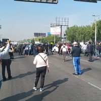 Expolicías federales bloquean Circuito Interior; protestan por altos intereses de FOVISSSTE
