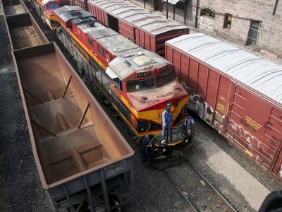 El Sistema Ferroviario Mexicano opera de manera desarticulada y con baja competencia: Cofece