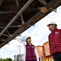 Entre gritos de “¡rateros!” y “¡se va a caer!”, Sheinbaum supervisa la Línea 12 del Metro