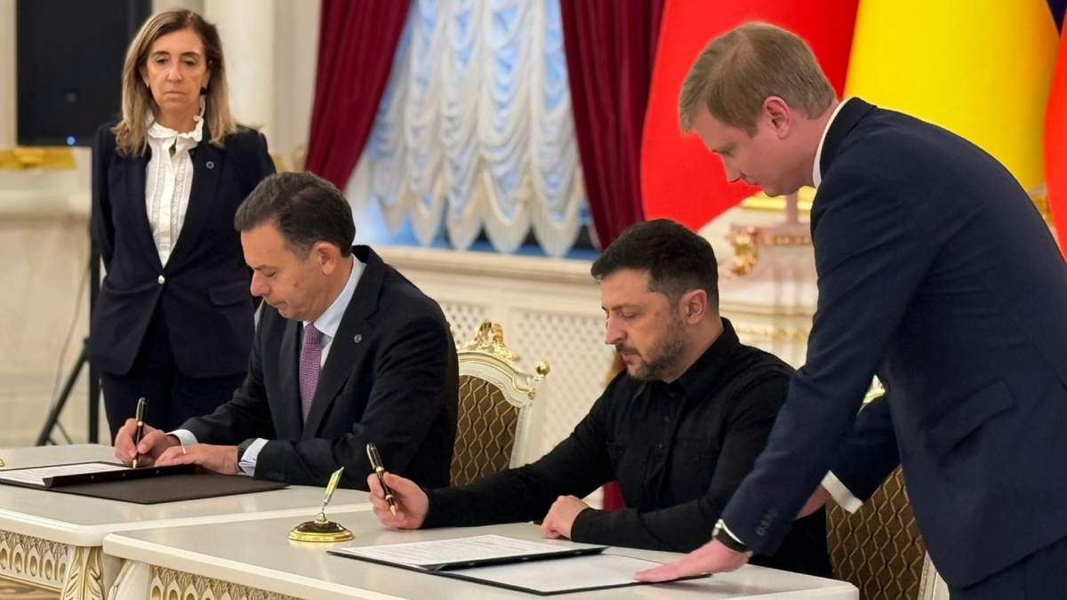El primer ministro de Portugal, Luís Montenegro, y el presidente ucraniano, Volodimir Zelenski