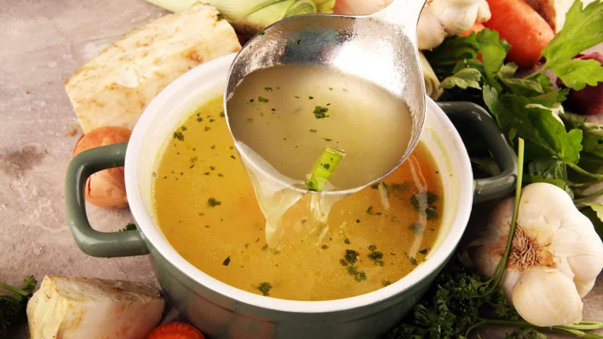 Caldo de vegetales. Fuente: (Instagram).