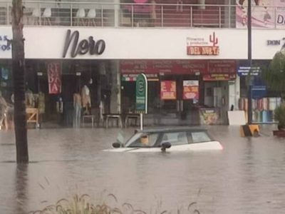 Tormenta causa inundaciones y derriba árboles en Lomas de Angelópolis (Videos)