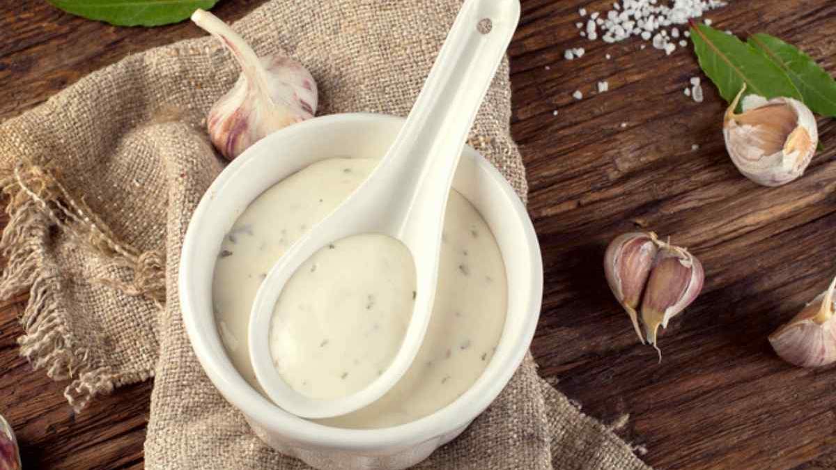 Salsa de ajo. Fuente: (Cocina Delirante)
