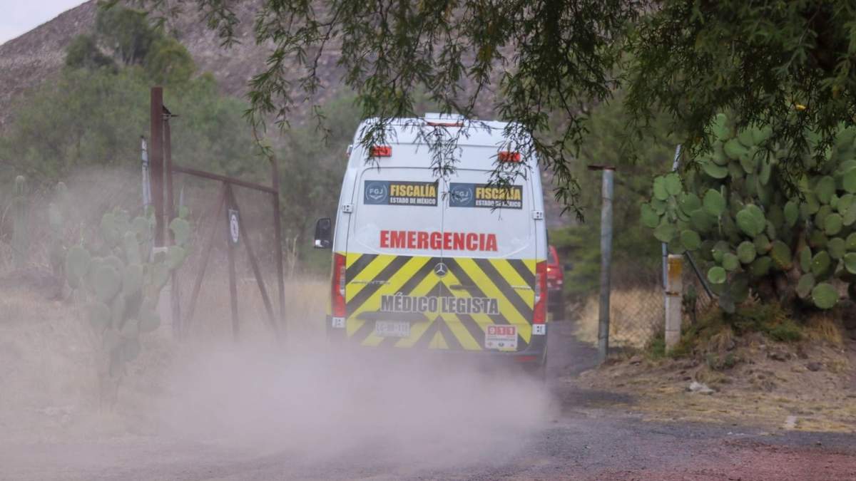 Un vehículo de la Fiscalía mexiquense llegó a la zona arqueológica