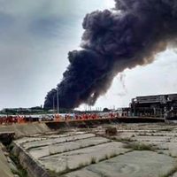 Deja 3 muertos y decenas de heridos explosión en planta de Pemex en Coatzacoalcos