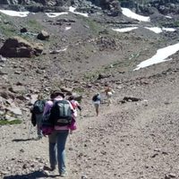 Agentes policiales acompañaron a peregrinos que cruzaron la cordillera para honrar a San Sebastián