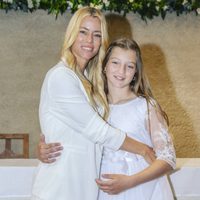 Mamá orgullosa: Nicole Neumann mostró cómo Allegra Cubero sigue sus pasos