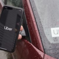 Acusan que un conductor de Uber intentó secuestrar a una madre y su hijo en CDMX