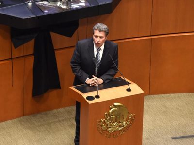 Congreso solicitará a la Sedena un informe sobre espionaje: Monreal