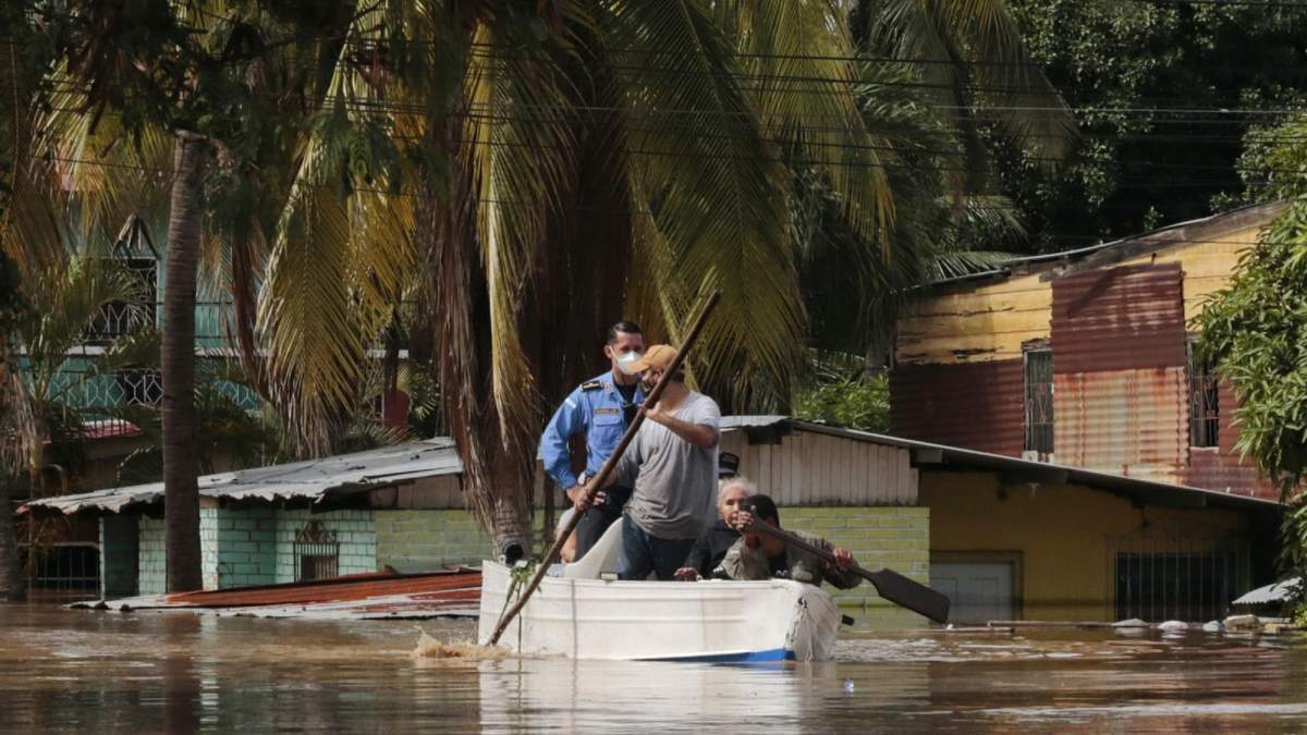 Inundaciones en Honduras tras el paso del huracán Eta, hace dos semanas. Fuente: (Twitter)