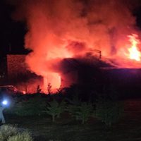 Un incendio redujo a cenizas una vivienda en San Martín de los Andes