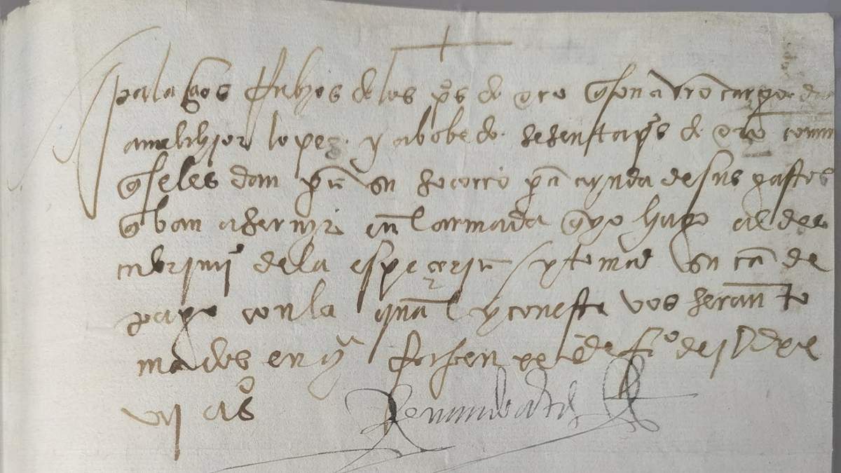 Esta imagen proporcionada por el FBI muestra el frente de una carta escrita por el conquistador español Hernán Cortés del 20 de febrero de 1527