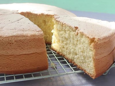 Bizcochuelo de maicena, suavecito y delicioso: la receta más fácil para sumar a tus tardes materas