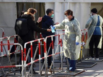 Eurocámara avala mantener un año más certificado covid-19 para viajes dentro de la UE