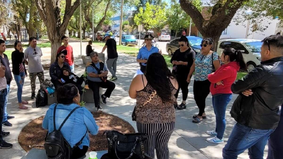 Cerca de 500 estafados en Centenario. Fuente: (Centenario Digital)