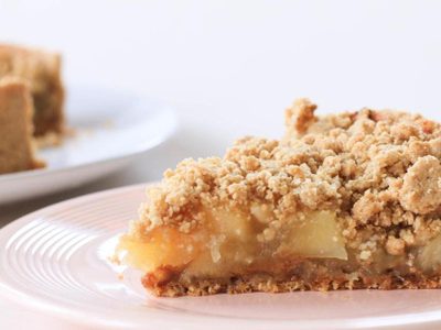 Crumble de manzanas con banana frozen: la receta del postre barato más rico