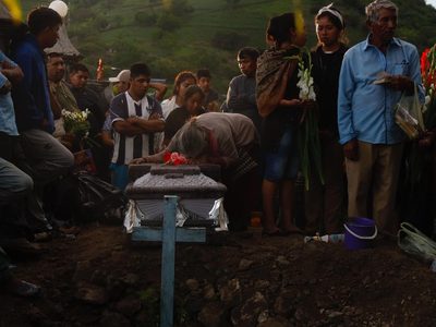 Tlachinollan revela disparidad entre datos oficiales y casos de violencia machista en La Montaña